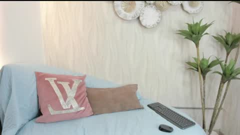 giseth_torres online show from May 1, 2026, 11:26 am