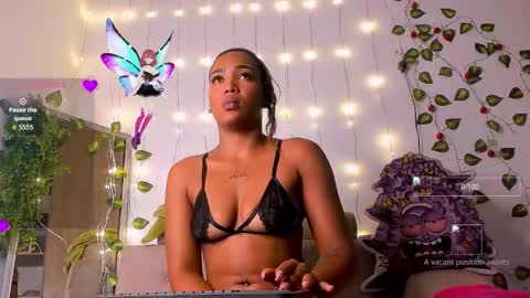 GiuliaCash online show from December 3, 2025, 12:36 pm