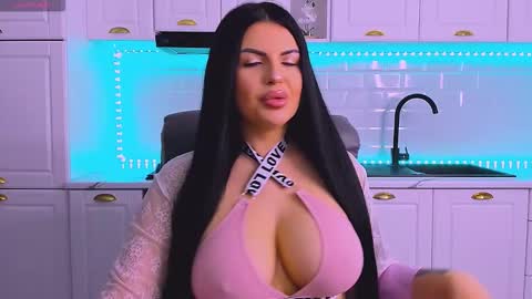 Giulia online show from February 23, 2026, 10:07 pm