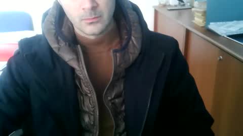 giuseppevai1 online show from February 16, 2026, 10:11 am