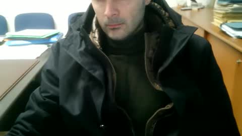 giuseppevai1 online show from April 2, 2026, 5:10 pm