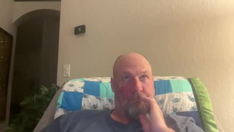 giveitup193 online show from February 9, 2026, 12:14 am