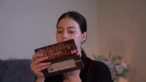 Snapshot of gizefto chatting on September 25, 2025, 11:36 am Agness online show from September 25, 2025, 11:36 am