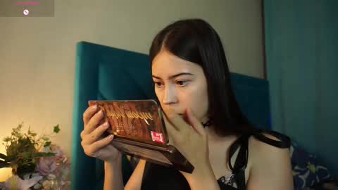 Snapshot of gizefto chatting on October 2, 2025, 2:35 pm Agness online show from October 2, 2025, 2:35 pm