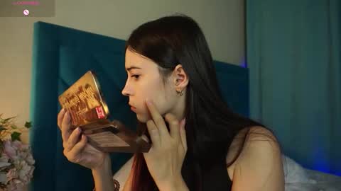 Snapshot of gizefto chatting on October 19, 2025, 1:34 pm Agness online show from October 19, 2025, 1:34 pm