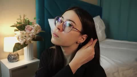 Agness online show from February 3, 2026, 2:00 pm