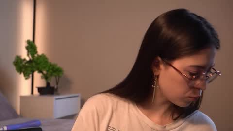 Agness online show from March 17, 2026, 4:21 pm