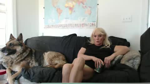 Snapshot of gizi_ilka chatting on January 20, 2025, 5:59 pm Terri online show from January 20, 2025, 5:59 pm
