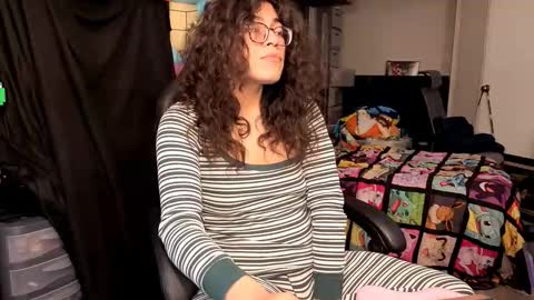 glaceon9 online show from November 21, 2025, 9:02 pm