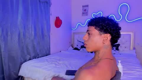 Snapshot of glader_guy chatting on October 4, 2025, 10:52 pm only for you bby online show from October 4, 2025, 10:52 pm