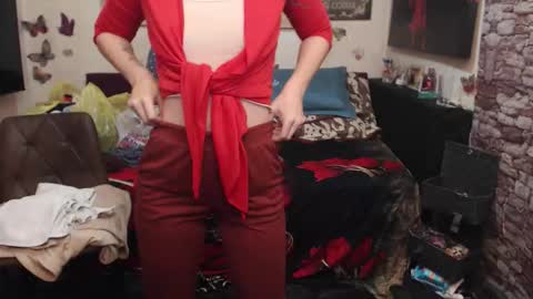 Snapshot of glamourhottie chatting on October 8, 2025, 8:23 am Glamourhottie online show from October 8, 2025, 8:23 am