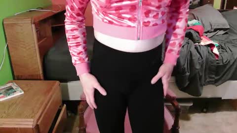 Snapshot of glamtransgoddess15 chatting on October 22, 2025, 1:28 am glam trans goddess online show from October 22, 2025, 1:28 am