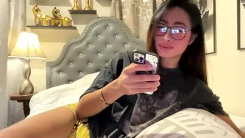 gleiahong online show from August 3, 2026, 4:11 pm