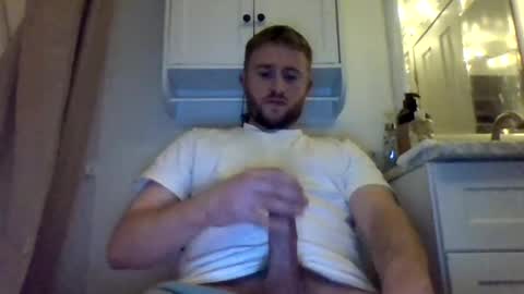 Snapshot of glenjam80 chatting on December 19, 2024, 2:12 am glenjam80 online show from December 19, 2024, 2:12 am