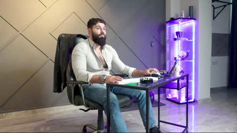 Matthew .. for short call me Matt online show from December 15, 2024, 7:13 am