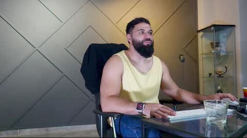 Matthew .. for short call me Matt online show from February 25, 2025, 5:08 am