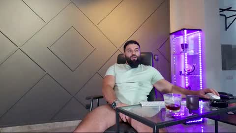 Matthew .. for short call me Matt online show from February 26, 2025, 5:42 am