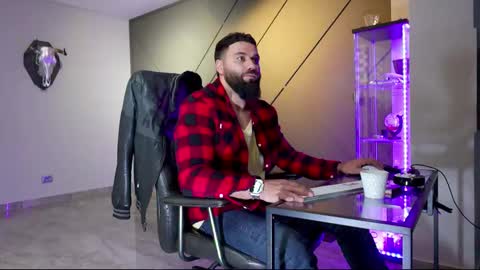 Matthew .. for short call me Matt online show from March 10, 2025, 6:56 pm