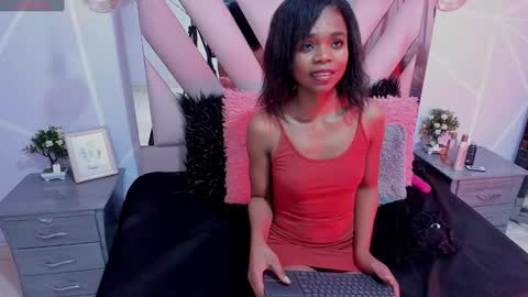 Snapshot of gletty_noa chatting on January 22, 2025, 10:07 am gletty noa online show from January 22, 2025, 10:07 am