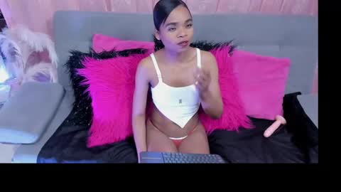 Snapshot of gletty_noa chatting on January 26, 2025, 1:04 pm gletty noa online show from January 26, 2025, 1:04 pm