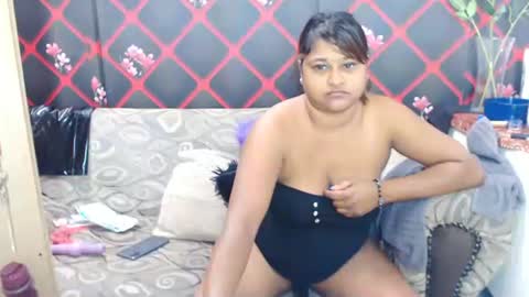 glitter candy online show from January 12, 2025, 11:47 pm