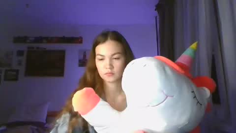 Snapshot of glitter_doll chatting on January 17, 2025, 6:02 pm glitter_doll online show from January 17, 2025, 6:02 pm