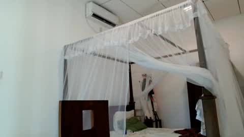 Snapshot of glitter_doll chatting on October 30, 2025, 9:11 am glitter_doll online show from October 30, 2025, 9:11 am