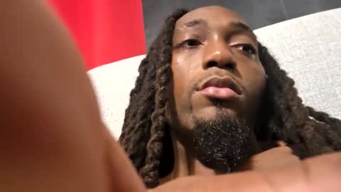 glomightyj online show from December 15, 2025, 5:34 am