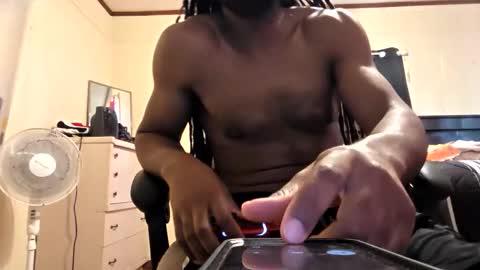 glomightyj online show from March 31, 2026, 10:54 pm