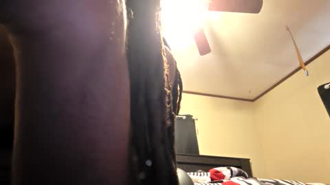 glomightyj online show from June 3, 2026, 10:15 pm