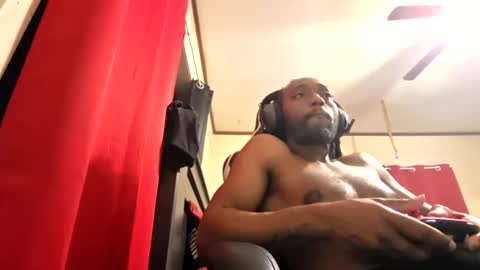 glomightyj online show from June 14, 2026, 1:58 am