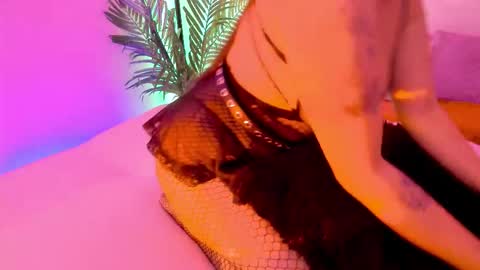 Snapshot of gloomydoll chatting on October 25, 2025, 6:02 pm Mimi online show from October 25, 2025, 6:02 pm