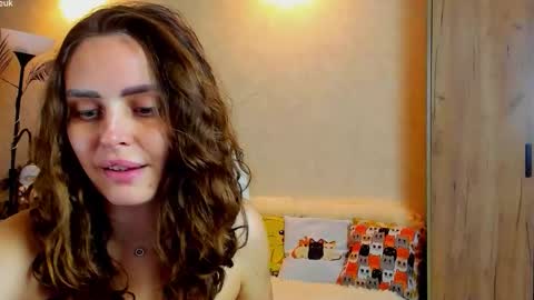 Snapshot of gloria_wood chatting on October 8, 2025, 5:21 pm Gloria Wood online show from October 8, 2025, 5:21 pm