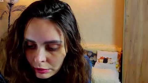 Snapshot of gloria_wood chatting on October 12, 2025, 6:07 pm Gloria Wood online show from October 12, 2025, 6:07 pm