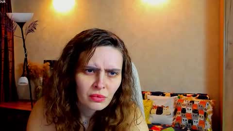 Gloria Wood online show from December 14, 2025, 3:39 pm