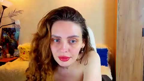 Gloria Wood online show from June 16, 2026, 6:10 pm