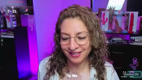 Snapshot of gloriacrespo chatting on October 18, 2025, 12:13 am gloriacrespo online show from October 18, 2025, 12:13 am