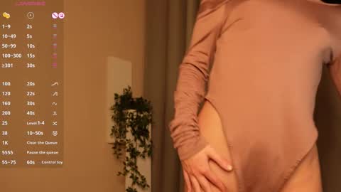 Snapshot of gloriamillss chatting on February 11, 2026, 5:23 am Gloria online show from February 11, 2026, 5:23 am