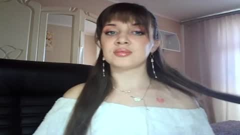 Snapshot of gloriashine chatting on March 12, 2025, 7:13 am gloriashine online show from March 12, 2025, 7:13 am