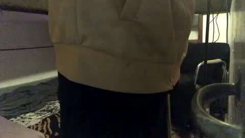 glow28 online show from April 4, 2026, 10:35 am