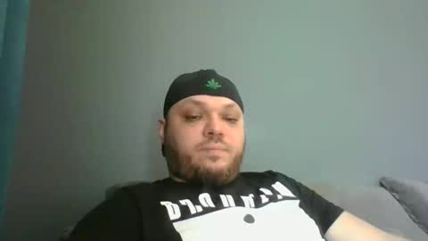 Snapshot of glusgan chatting on March 4, 2025, 11:40 am Your boy online show from March 4, 2025, 11:40 am