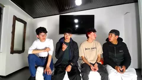 THOMAS AND DAMIAND online show from September 28, 2025, 5:51 pm