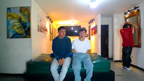 THOMAS AND DAMIAND online show from May 20, 2026, 1:17 pm
