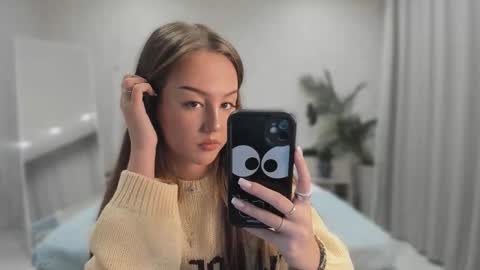 Snapshot of go0d_grl chatting on October 27, 2025, 8:29 am Lina online show from October 27, 2025, 8:29 am