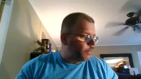 Snapshot of gobey33 chatting on September 23, 2025, 4:21 pm IDKIDCIDGAF online show from September 23, 2025, 4:21 pm