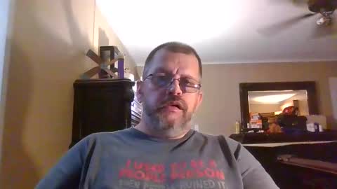 Snapshot of gobey33 chatting on September 26, 2025, 5:33 am IDKIDCIDGAF online show from September 26, 2025, 5:33 am