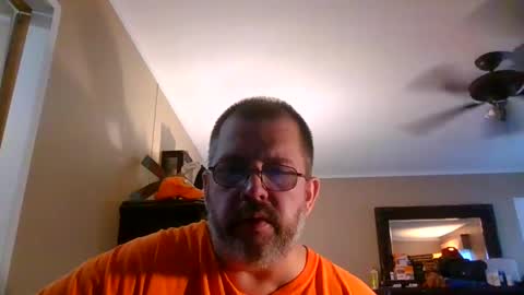 Snapshot of gobey33 chatting on October 1, 2025, 3:29 pm IDKIDCIDGAF online show from October 1, 2025, 3:29 pm