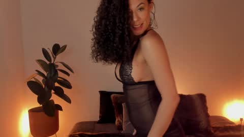 Snapshot of goddes_helena chatting on December 22, 2024, 2:06 am Elena online show from December 22, 2024, 2:06 am