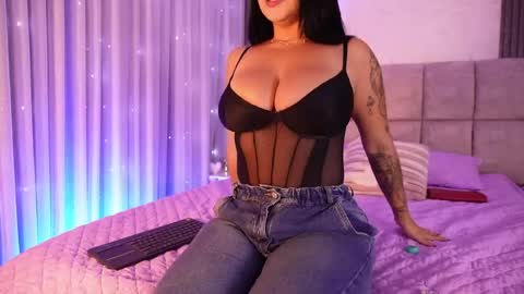 goddess_eli77 online show from May 13, 2026, 3:04 am