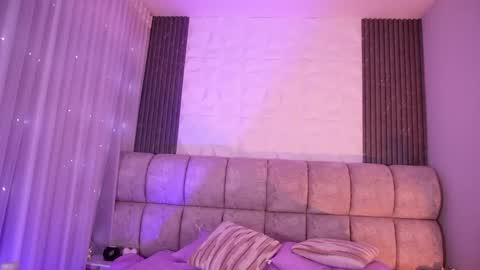 goddess_eli77 online show from May 22, 2026, 3:13 am